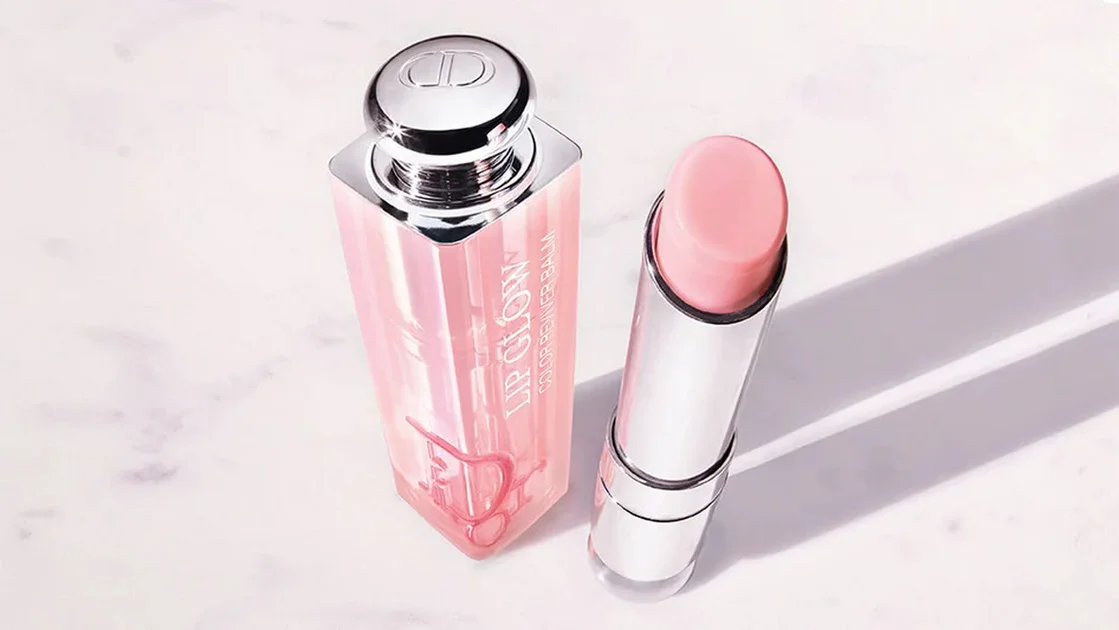 Dior Lip Glow: de subtiele tint die elke look verheft